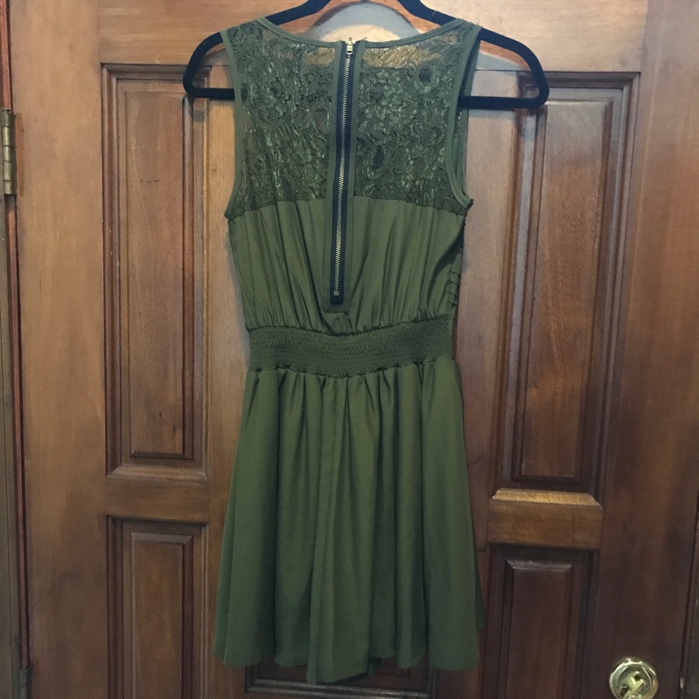 XOXO olive green romper, Sz 1/2 - Picture 2 of 3